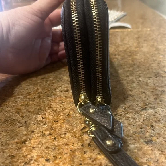 Anne Klein Wristlet Black Leather - Picture 3 of 8